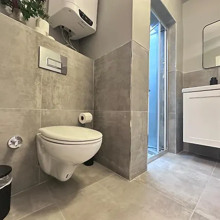 Stunning Near Metro - Ym 2